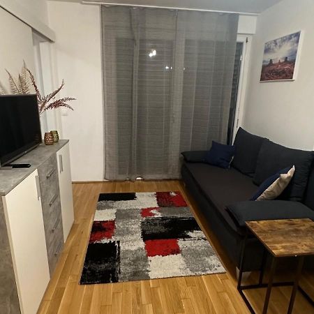 Cozy Two-Room Apartment Near Vic Wien Ngoại thất bức ảnh
